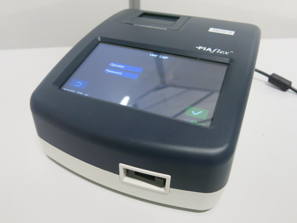 FIAflex™ Fluorescent Immunoassay Analyzer with Barcode Reader – Model F111-10211-201 angle 2