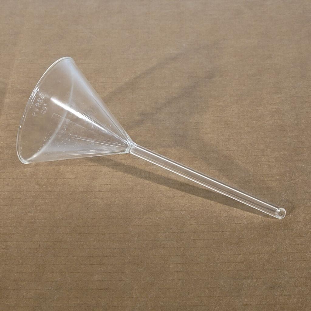 PYREX 100mm Plain Glass Laboratory Funnel with 60° Angle and Long Narrow Stem 6140-100 - View 1
