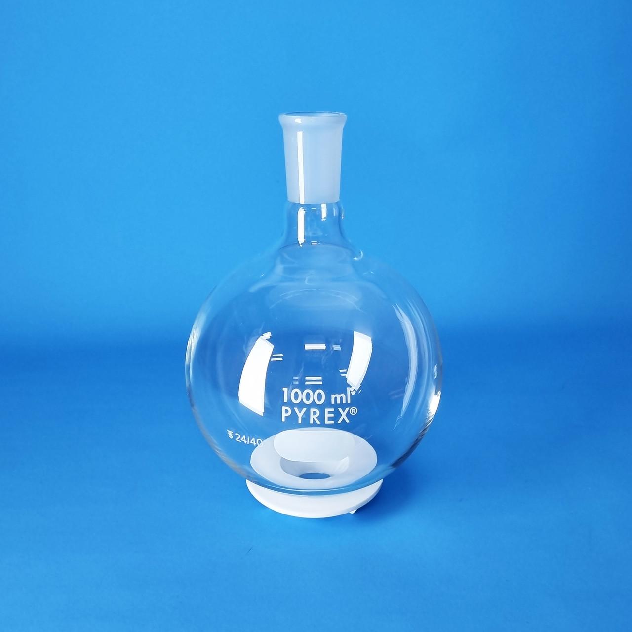 PYREX 1L Heavy Wall Round Bottom Boiling Flask with Short Neck – 4320C-1L - View 1