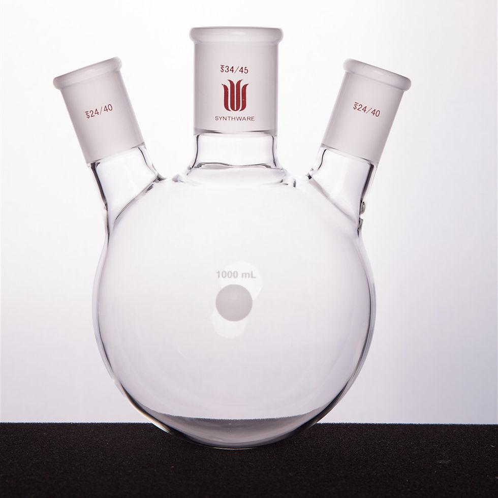 PYREX 1L Three Neck Distilling Flask with 2440 Standard Taper Joints - View 1