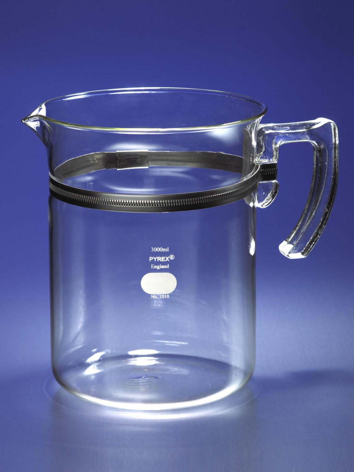 PYREX 3L Beaker with Handle and Spout - View 1