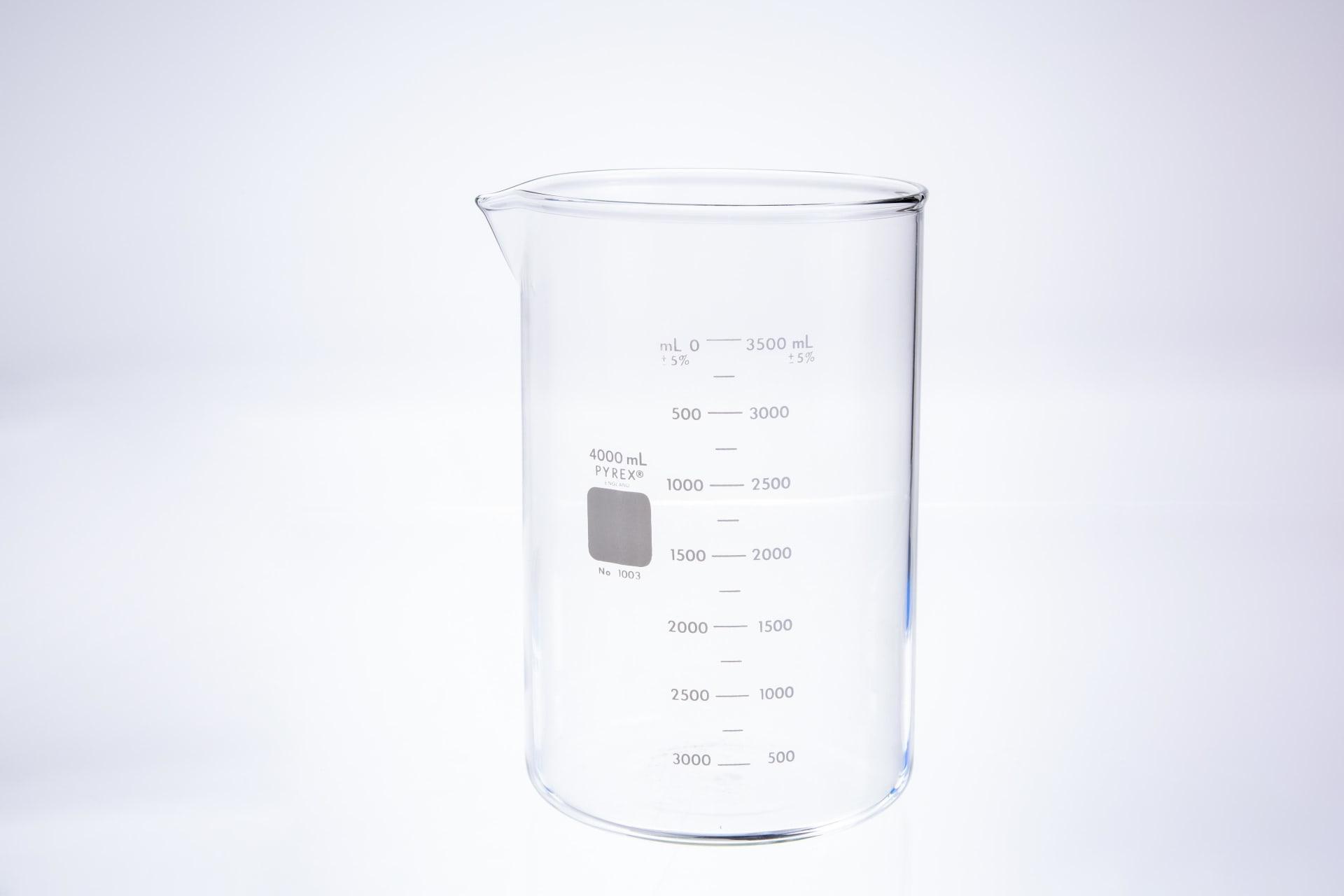 PYREX Heavy Duty Griffin 4L Beaker Double Scale Graduated - View 1